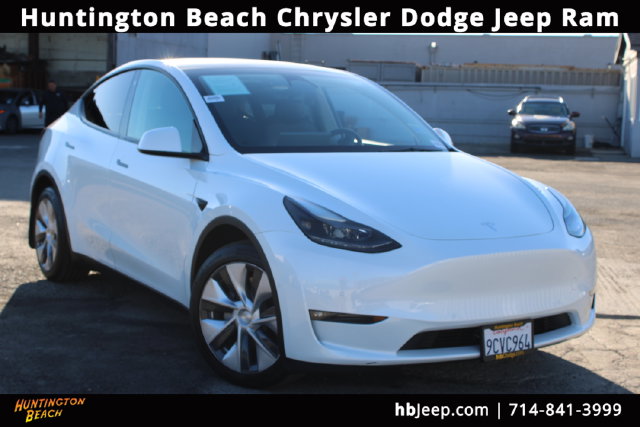 2022 Tesla Model Y Long Range — photo 1 of 24