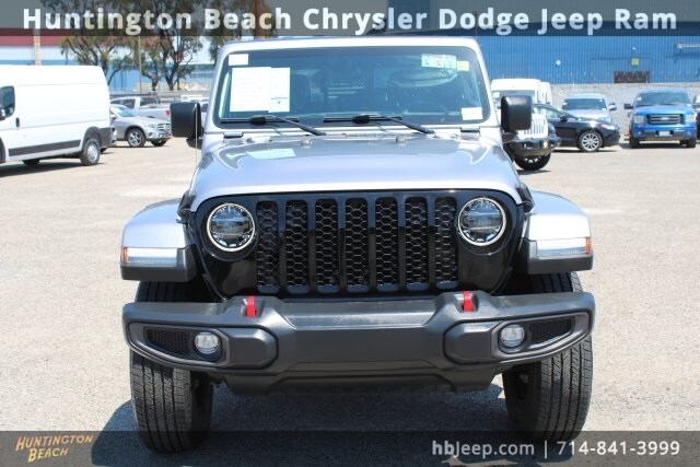 2021 Jeep Gladiator Willys photo 2
