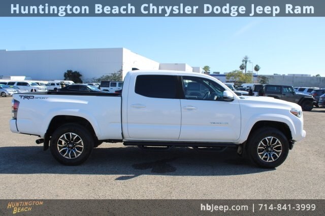 2020 Toyota Tacoma SR5 photo 3