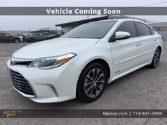 2016 Toyota Avalon Hybrid XLE Premium Sedan