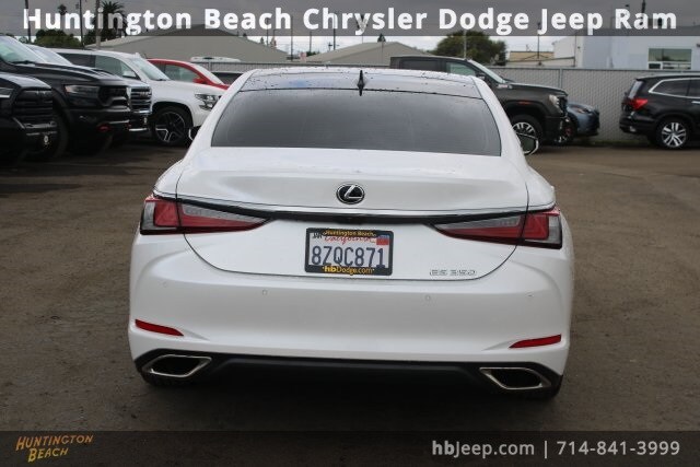 2022 Lexus ES 350 photo 3