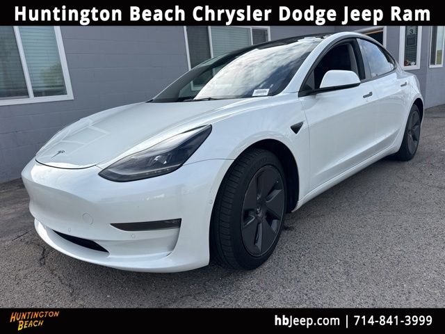 2022 Tesla Model 3 Long Range Dual Motor All-Wheel Drive's photo