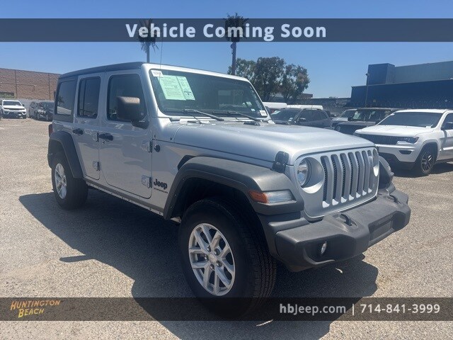 2023 Jeep Wrangler Sport S photo 3