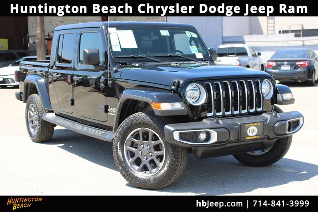 2022 Jeep Gladiator Overland's photo