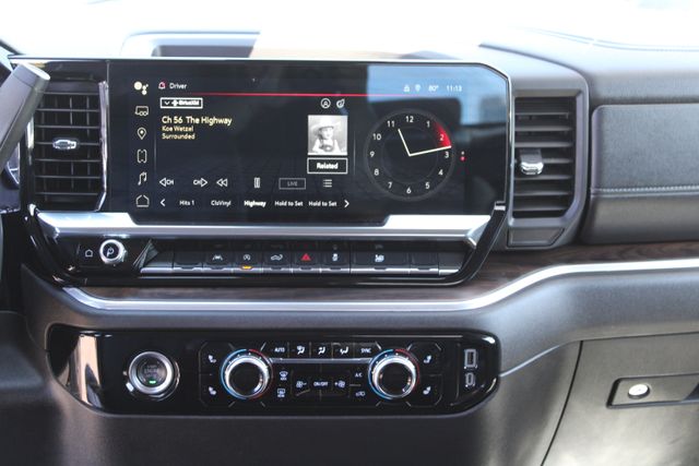 2024 GMC Sierra 1500 SLT - Photo 23