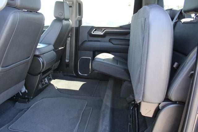2024 GMC Sierra 1500 SLT - Photo 42