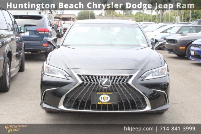 2025 Lexus ES 350 photo 2