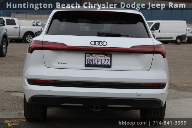 2019 Audi e-tron Premium Plus photo 4