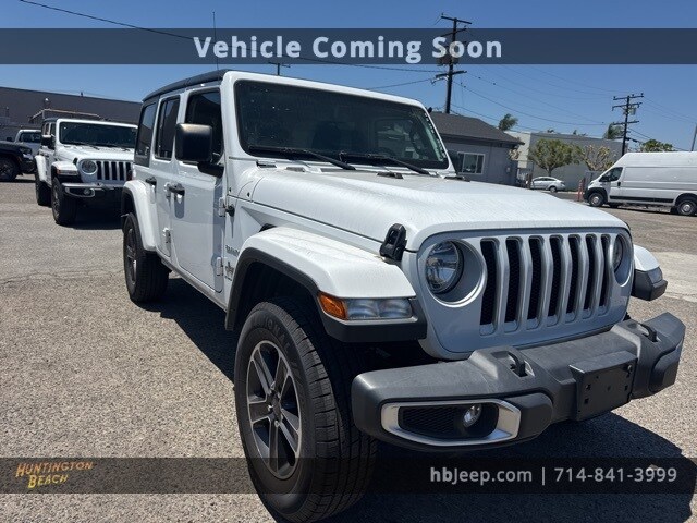 2023 Jeep Wrangler Sahara photo 3