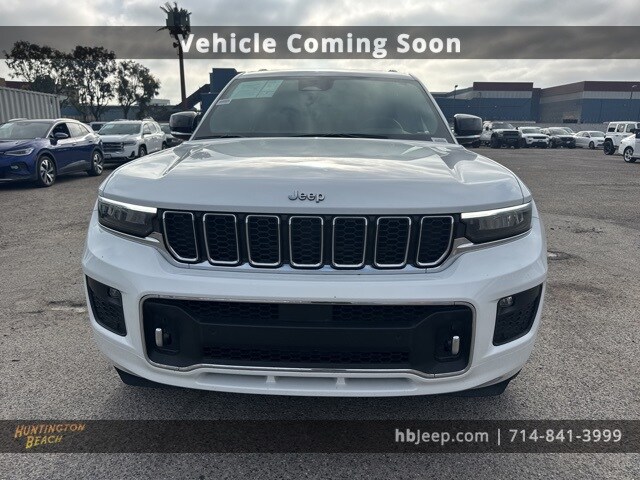 2021 Jeep Grand Cherokee Overland photo 2
