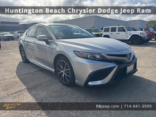 2023 Toyota Camry SE photo 2