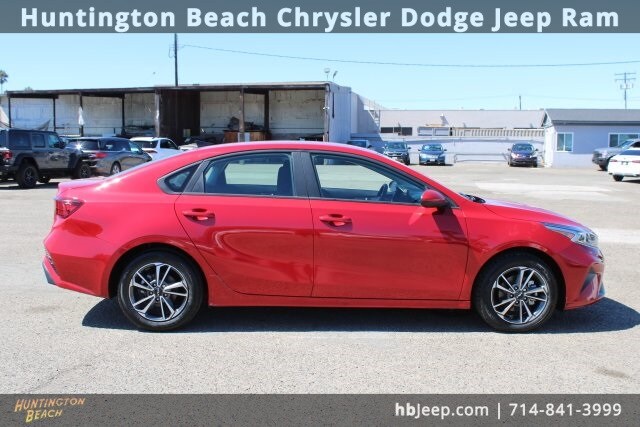 2023 Kia Forte LXS photo 3