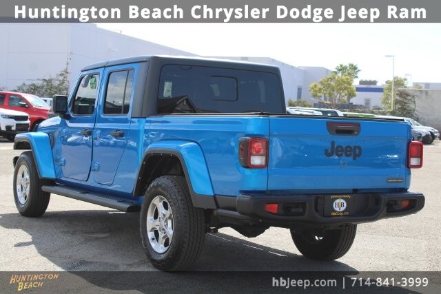 2021 Jeep Gladiator Sport photo 3