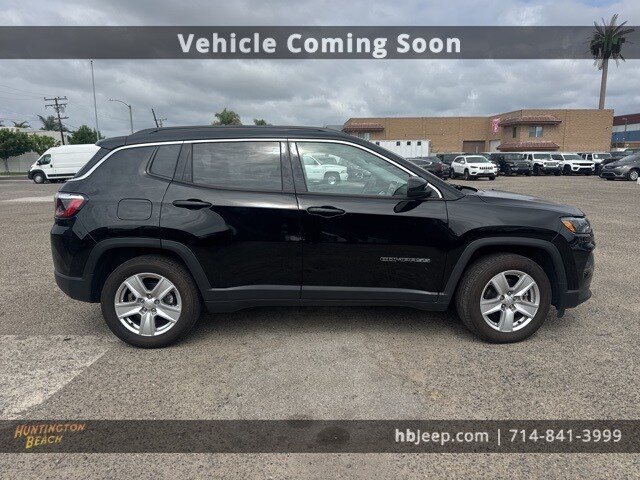 2022 Jeep Compass Latitude photo 4