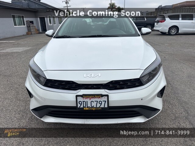 2023 Kia Forte LXS photo 2