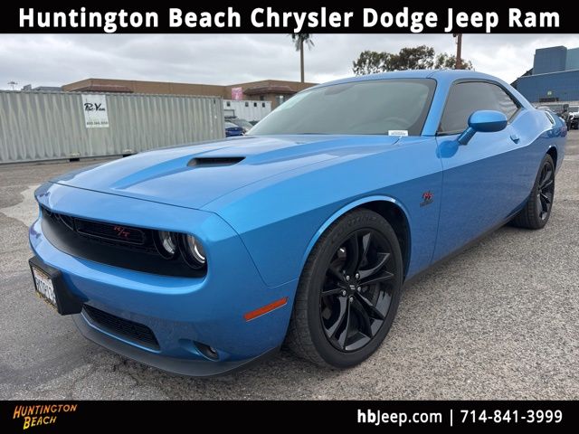 2018 Dodge Challenger R/T's photo