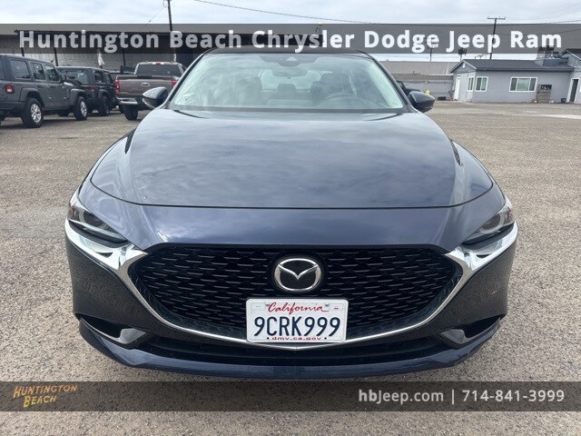 2022 Mazda Mazda3 Premium photo 2
