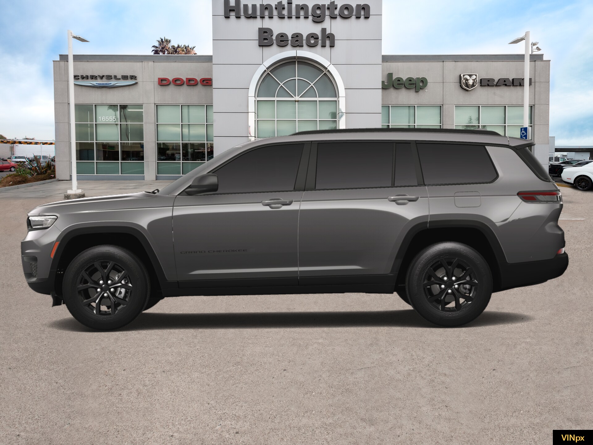 2025 Jeep Grand Cherokee Laredo Altitude photo 3