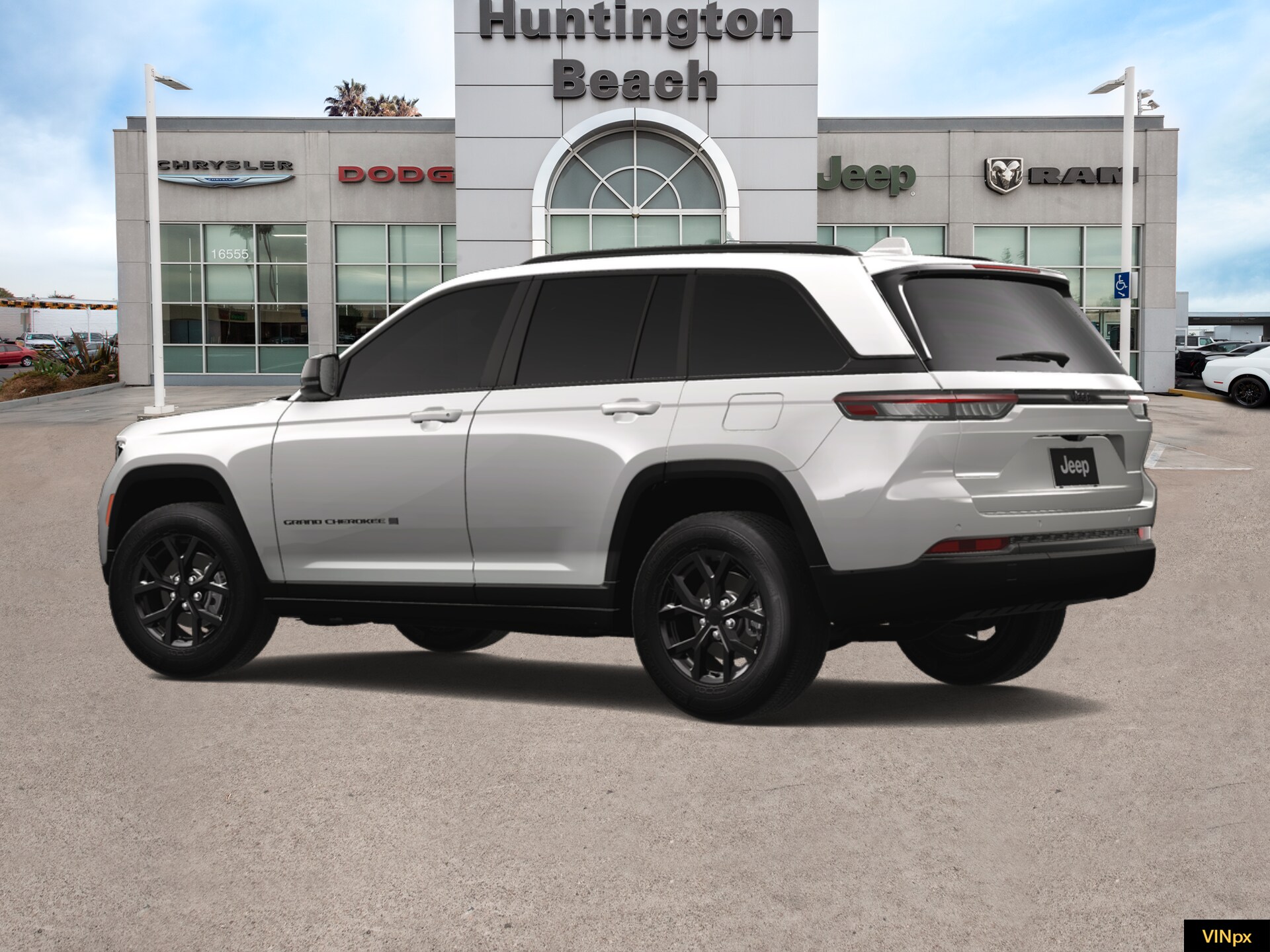 2025 Jeep Grand Cherokee Laredo Altitude photo 4