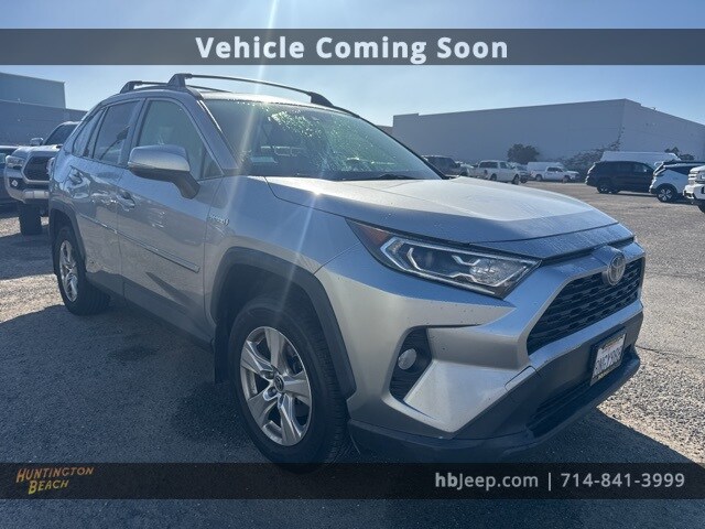 2019 Toyota RAV4 Hybrid XLE photo 3