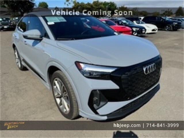 2022 Audi Q4 E-tron Premium Plus photo 3