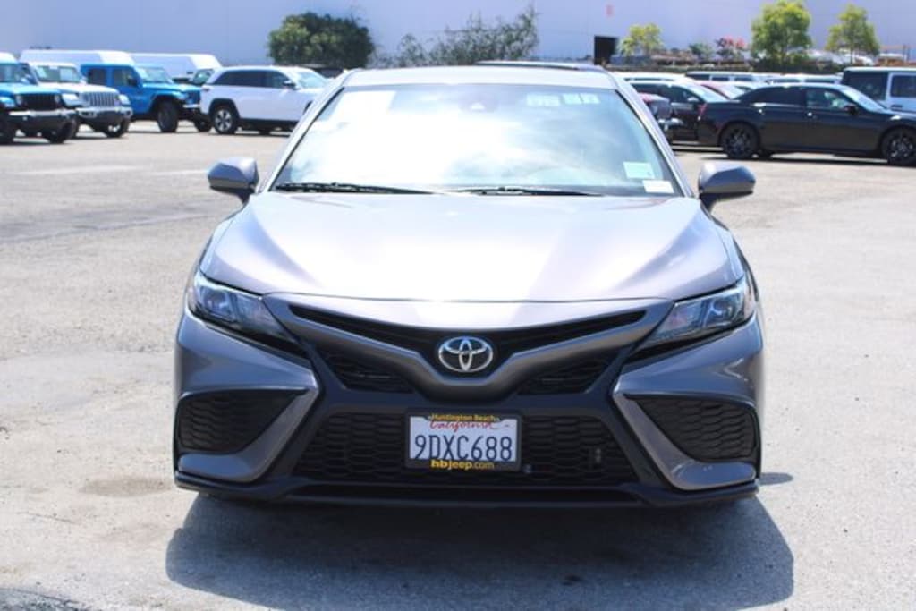 Used 2021 Toyota Camry SE Sedan