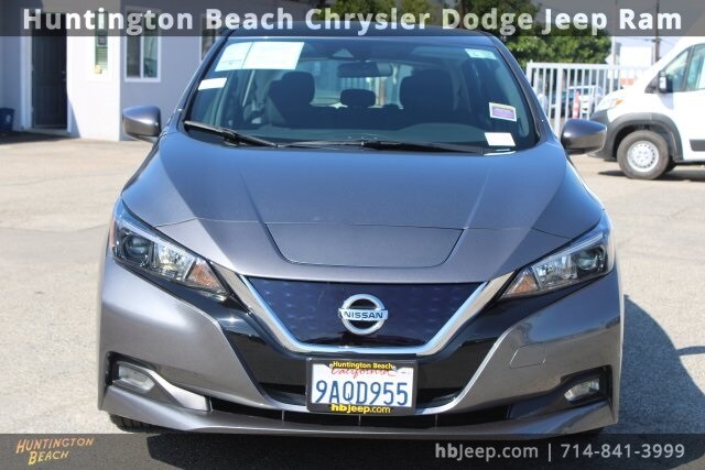 2022 Nissan Leaf SV photo 2