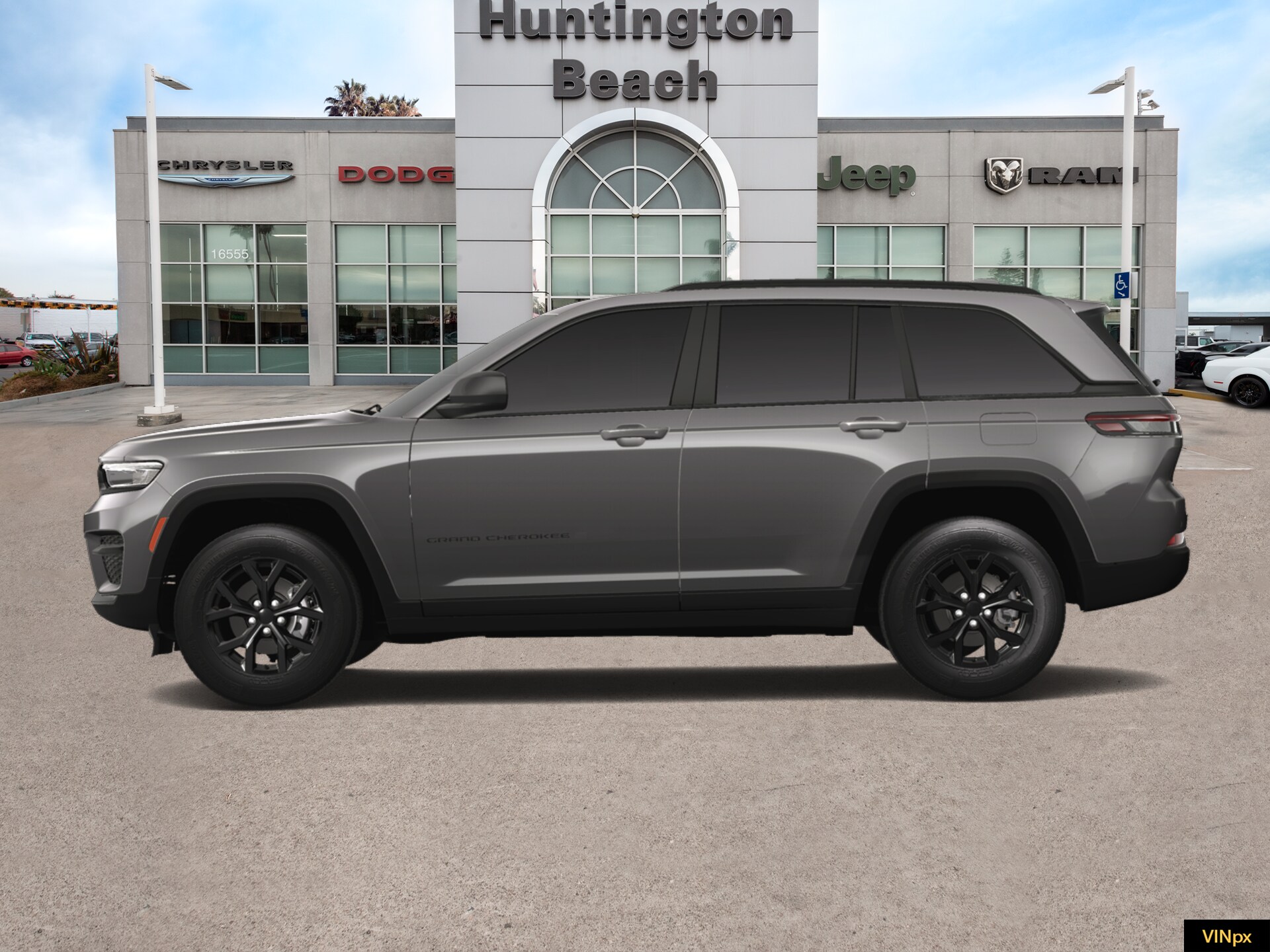 2025 Jeep Grand Cherokee Laredo Altitude photo 3