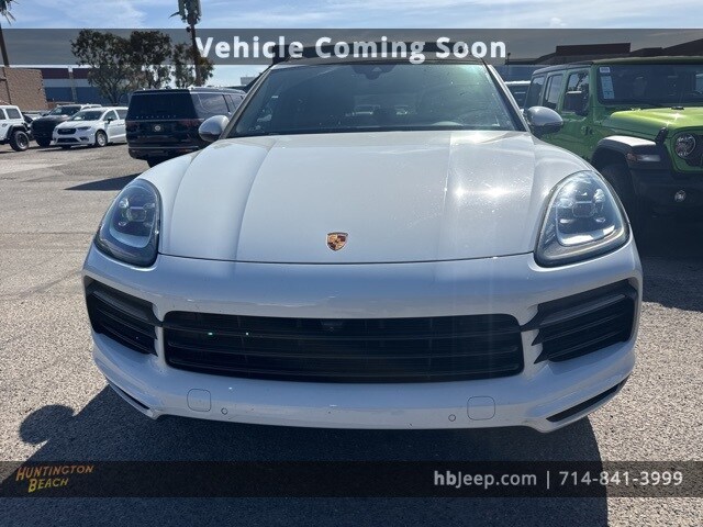 2021 Porsche Cayenne Base photo 2