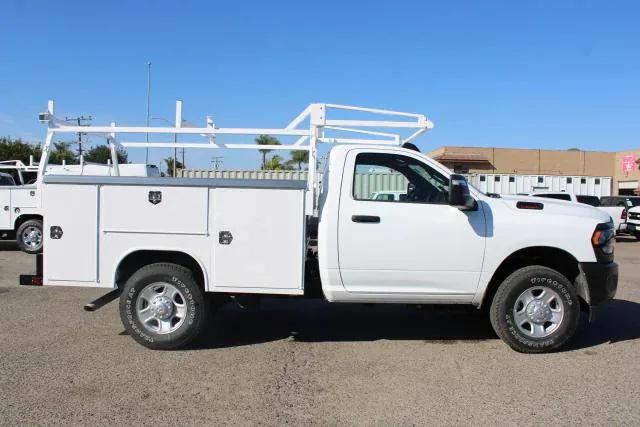 2024 Ram 2500 Tradesman photo 3