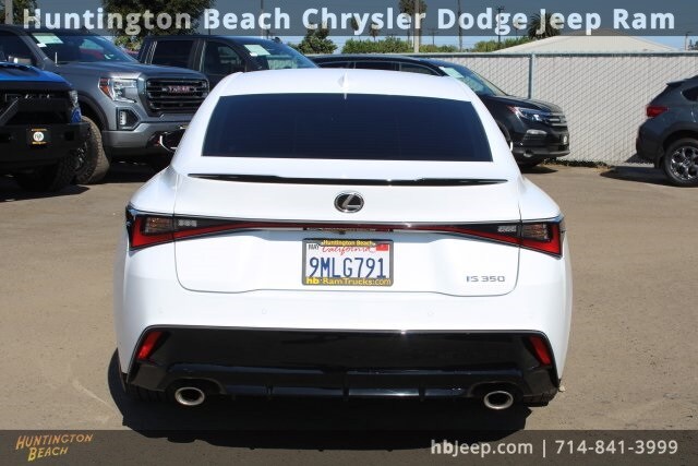 2024 Lexus IS 350 F SPORT photo 4