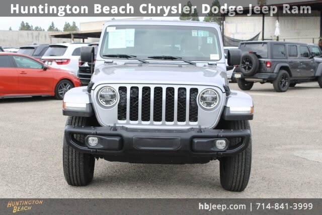 2021 Jeep Gladiator Sport photo 2