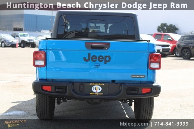 2021 Jeep Gladiator Sport photo 4