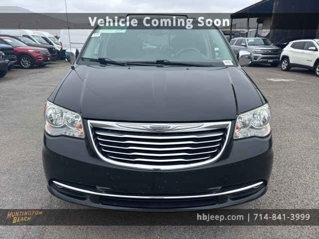 Used 2015 Chrysler Town & Country Touring-L with VIN 2C4RC1CG1FR756206 for sale in Huntington Beach, CA