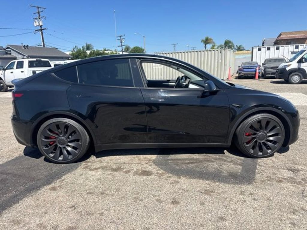 Used 2025 Tesla Model Y Performance SUV