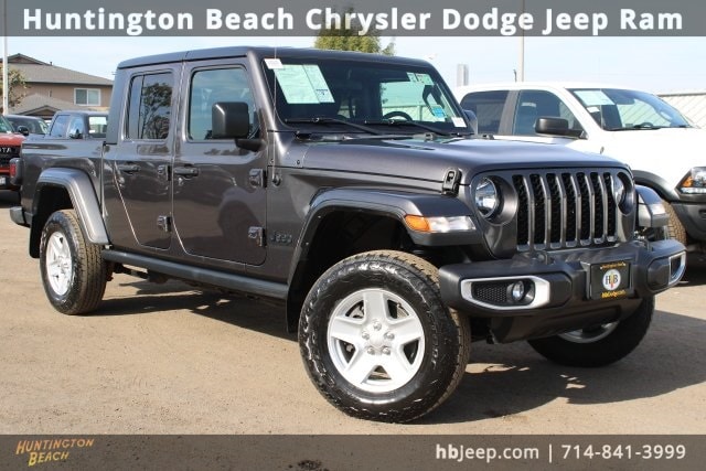 2021 Jeep Gladiator Sport S's photo