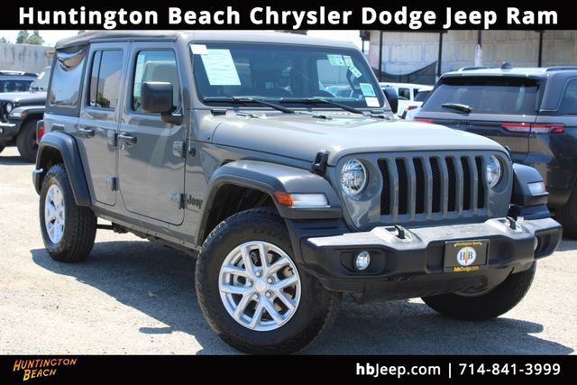 2023 Jeep Wrangler Sport S's photo