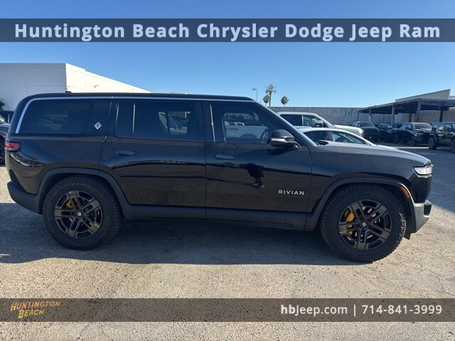 2023 Rivian R1S Adventure photo 3