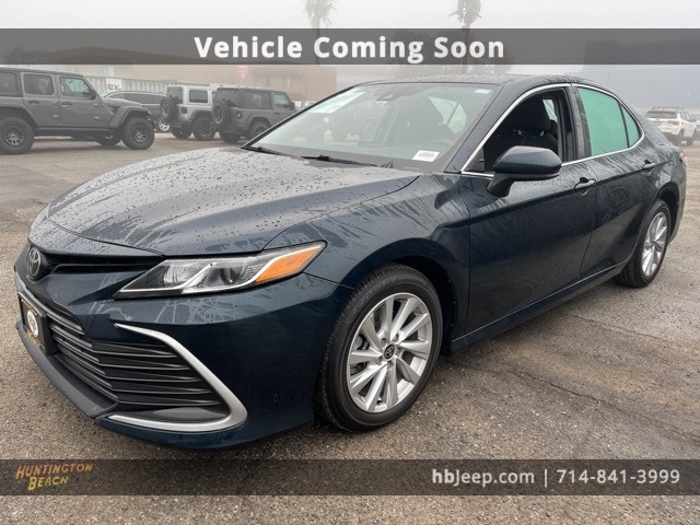 2021 Toyota Camry LE's photo