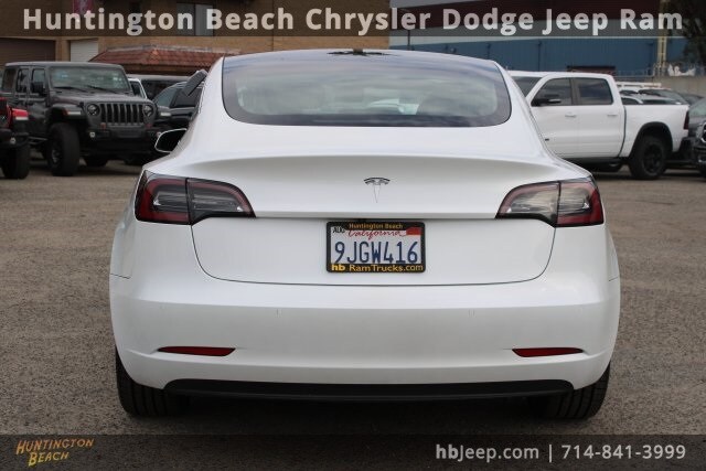 2020 Tesla Model 3 Standard Range Plus photo 4