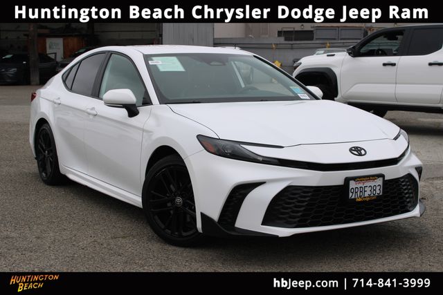 2025 Toyota Camry SE
