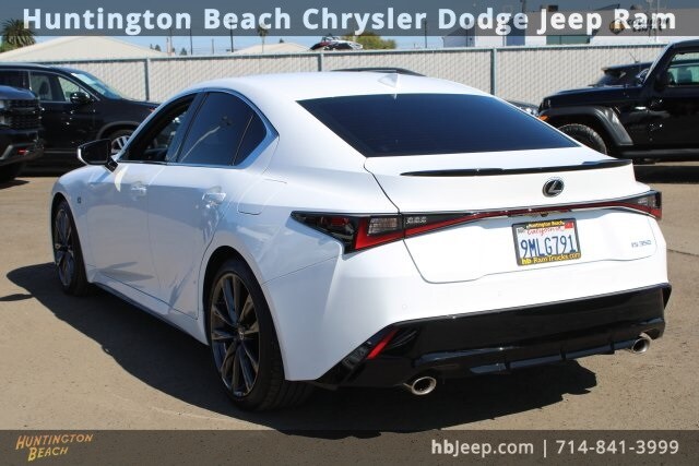 2024 Lexus IS 350 F SPORT photo 3