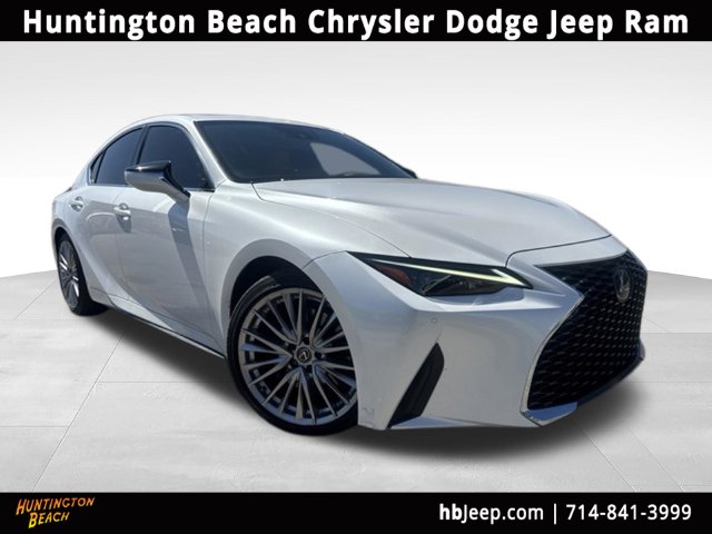 2023 Lexus IS