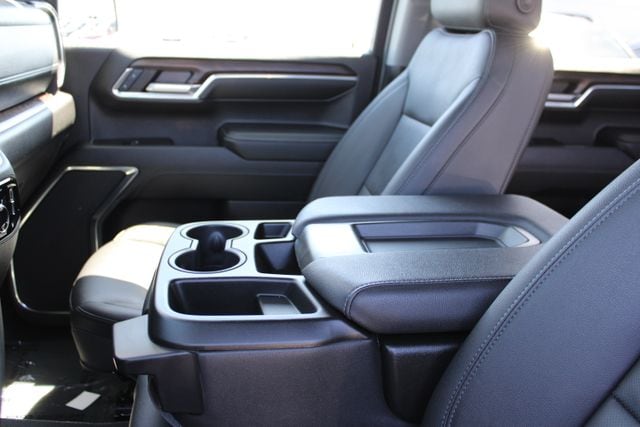 2024 GMC Sierra 1500 SLT - Photo 35