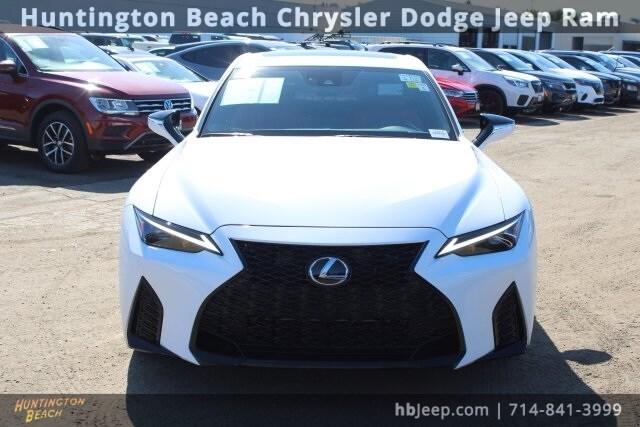 2024 Lexus IS 350 F SPORT photo 2