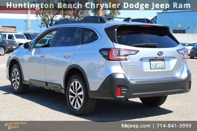 2021 Subaru Outback Premium photo 3