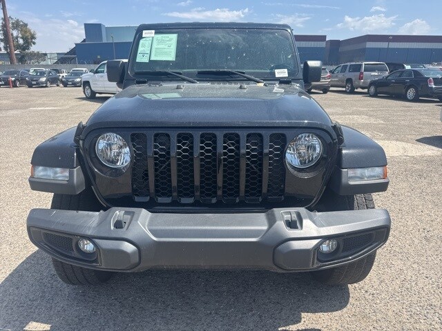 2021 Jeep Gladiator Willys photo 2
