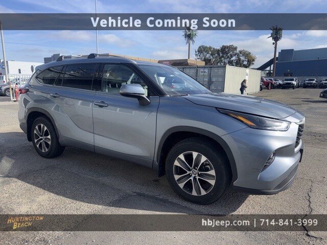 2022 Toyota Highlander XLE photo 4