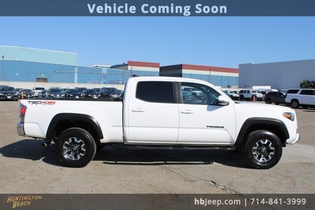 2023 Toyota Tacoma TRD Off-Road photo 3