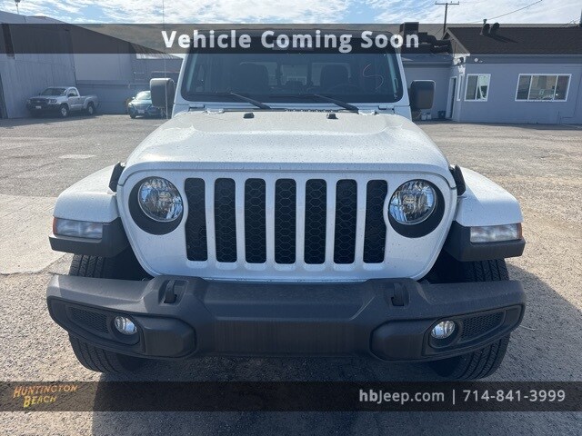 2022 Jeep Gladiator Sport photo 2